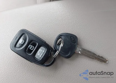 2017 Hyundai Elantra Se из США, поврежденный, VIN 5NPD74LFXHH112131